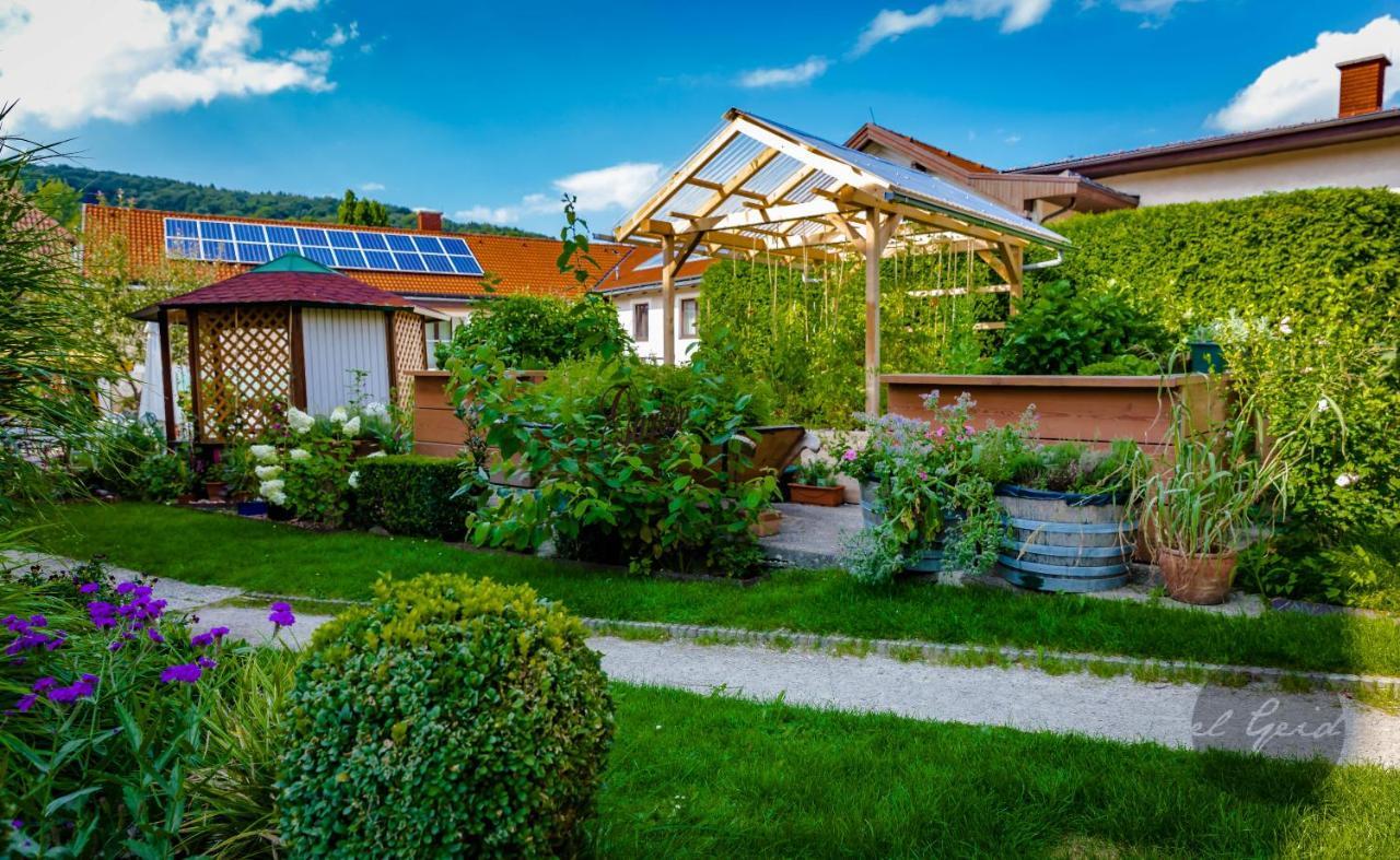 Landgasthof Zur Linde Laaben Exterior photo